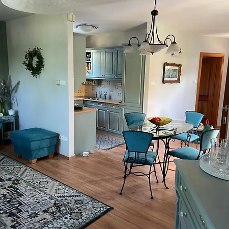 Szilvia 5 Schritte Zum Balatonfenyves